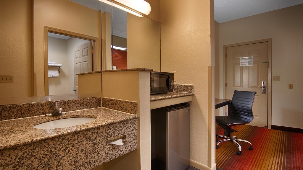 America'S Best Value Inn & Suites-Clinton Extérieur photo